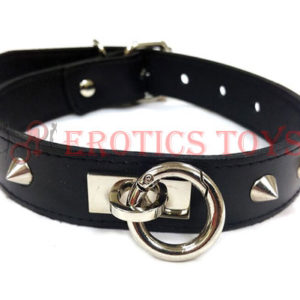 Código: 891 Rouge Leather O Ring Studded Collar