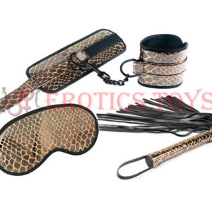 Código:	2839	Spartacus Faux Leather Wrist Restraints Blindfold & Flogger Bondage Kit - Gold